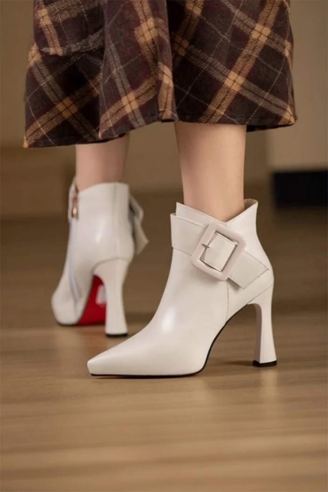 Sova | Classic Buckle Winter Boots