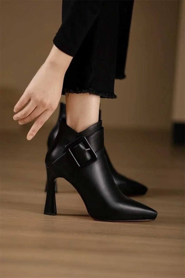 Sova | Classic Buckle Winter Boots