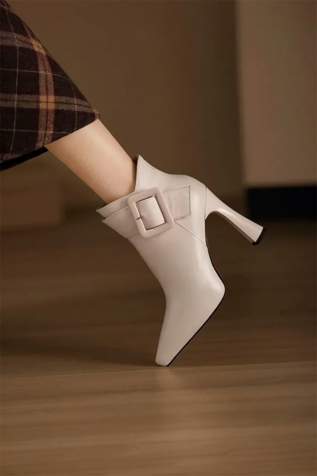 Sova | Classic Buckle Winter Boots