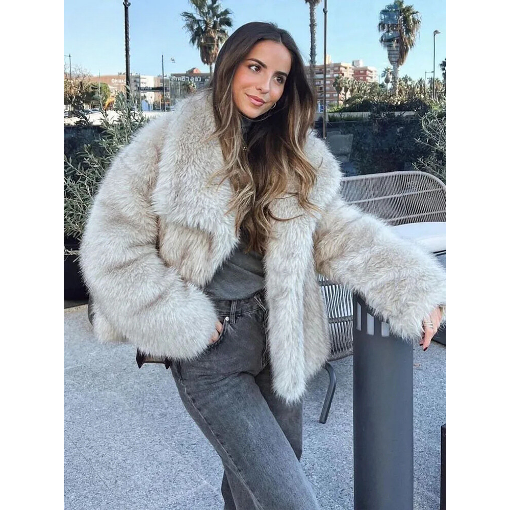 Era | Oversized Fur Coat