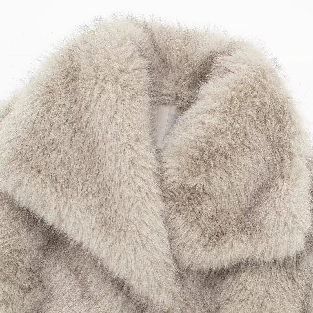 Era | Oversized Fur Coat